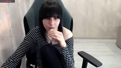 Snapshot of misty_dark chatting on 7, 10, 2025 misty_dark online show from 7, 10, 2025