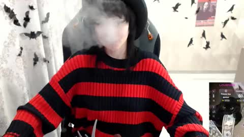 Snapshot of misty_dark chatting on 27, 10, 2025 misty_dark online show from 27, 10, 2025