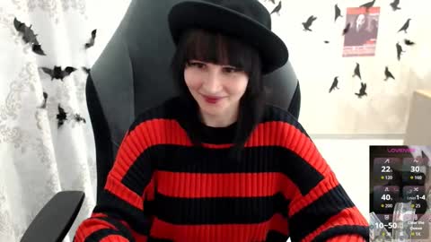 Snapshot of misty_dark chatting on 28, 10, 2025 misty_dark online show from 28, 10, 2025