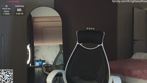 Snapshot of misty_roseee chatting on 22, 1, 2025 misty_roseee online show from 22, 1, 2025