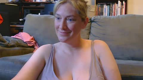 Snapshot of mistymountains96 chatting on 17, 6, 2026 Misty Mountains online show from 17, 6, 2026