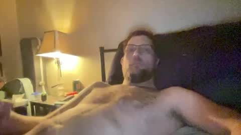 Snapshot of mitbantay chatting on 7, 6, 2026 Tallnthick online show from 7, 6, 2026