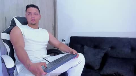 Snapshot of mitchellburns chatting on 9, 11, 2025 mitchell online show from 9, 11, 2025