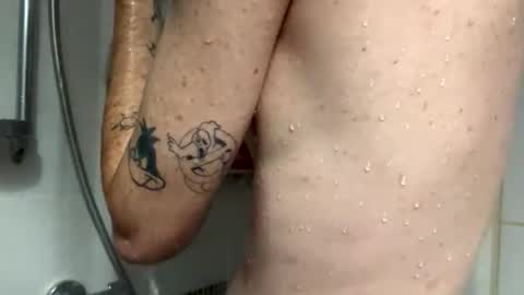 Snapshot of mitchelletbella chatting on 2, 11, 2025 MitchellBWC online show from 2, 11, 2025