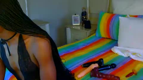 Snapshot of mitchey0 chatting on 17, 10, 2025 mitchey0 online show from 17, 10, 2025