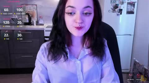 Snapshot of miura_moon chatting on 6, 5, 2026 lina. online show from 6, 5, 2026