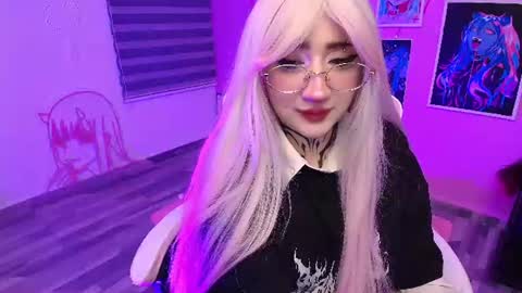Snapshot of miwaviolet chatting on 6, 7, 2026 Miwa Violet online show from 6, 7, 2026