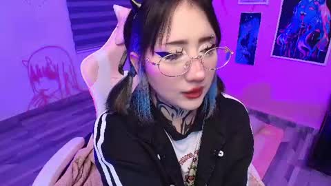Snapshot of miwaviolet chatting on 17, 7, 2026 Miwa Violet online show from 17, 7, 2026