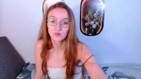 Snapshot of miya_here chatting on 4, 5, 2026 Miya online show from 4, 5, 2026