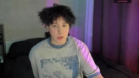 Snapshot of miya_meow_miku chatting on 14, 12, 2025 MeowMiku online show from 14, 12, 2025