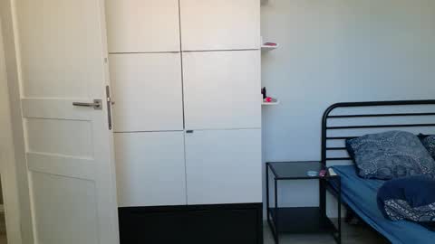 mmminnie online show from 9, 4, 2026