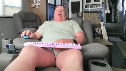 mmmthatsfunnn online show from 17, 1, 2026