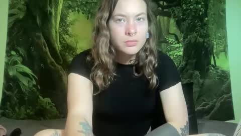 Snapshot of mo0n_goddess chatting on 27, 5, 2026 Misty online show from 27, 5, 2026