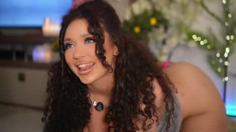 Snapshot of moan_4_you chatting on 19, 5, 2026 Ruxxx online show from 19, 5, 2026