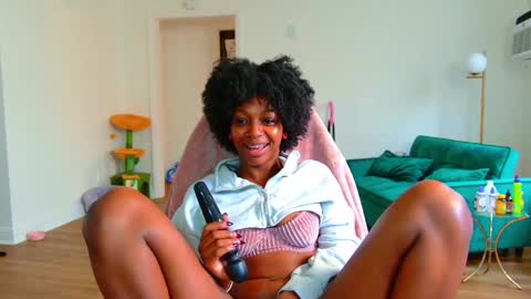 Snapshot of mochamimi chatting on 10, 10, 2025 Mocha BDAY JAN 13 online show from 10, 10, 2025