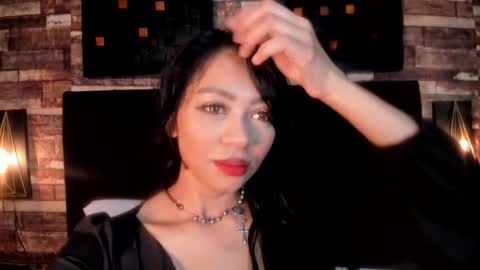 mochasins_ online show from 18, 9, 2025