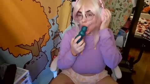 Snapshot of mochi_rainbow chatting on 24, 1, 2025 The Mochi Rainbow Variety Show online show from 24, 1, 2025