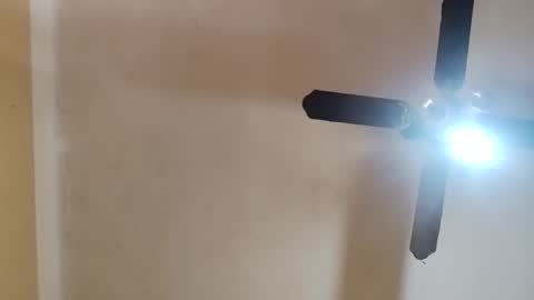 Snapshot of modelo_web18 chatting on 1, 10, 2025 camilo online show from 1, 10, 2025