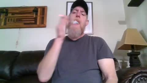 Snapshot of moeblick chatting on 4, 1, 2025 moeblick online show from 4, 1, 2025