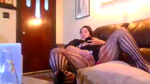 Snapshot of moeblick chatting on 24, 10, 2025 moeblick online show from 24, 10, 2025