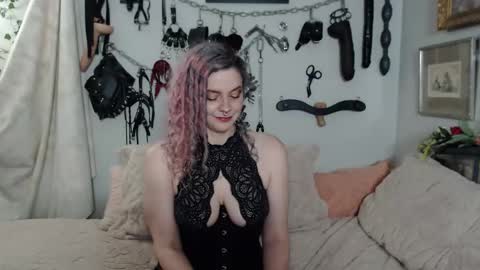 Snapshot of mohawkmischief chatting on 6, 11, 2025 MohawkMischief online show from 6, 11, 2025