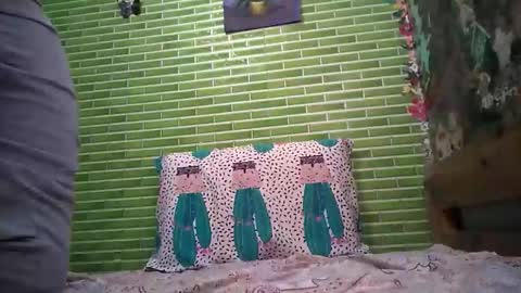 Snapshot of mohawkred chatting on 9, 9, 2025 MohawkRed online show from 9, 9, 2025