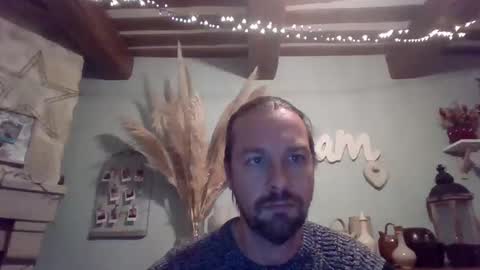 Snapshot of moi9876543210 chatting on 10, 2, 2025 Julien online show from 10, 2, 2025