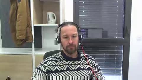Snapshot of moi9876543210 chatting on 30, 3, 2026 Julien online show from 30, 3, 2026