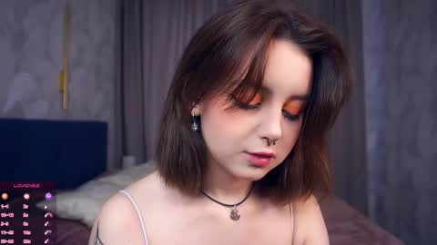 Snapshot of moiregathright chatting on 16, 10, 2025 My name is Eda online show from 16, 10, 2025