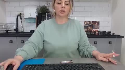 erika online show from 19, 1, 2025