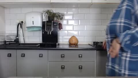 erika online show from 7, 2, 2025