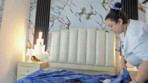 Hey Guys  Im Mollie online show from 3, 2, 2025