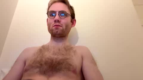 Snapshot of molliter chatting on 3, 5, 2026 molliter online show from 3, 5, 2026