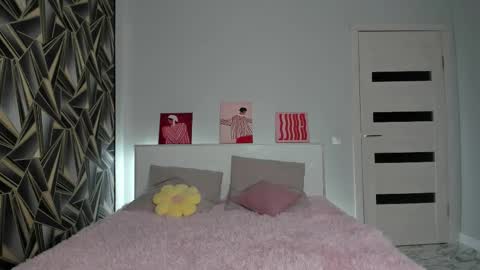 Snapshot of molly_555 chatting on 27, 11, 2025 Sima online show from 27, 11, 2025