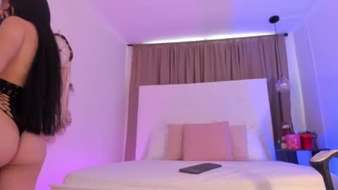 Snapshot of molly_beckers chatting on 20, 11, 2025 online show from 20, 11, 2025