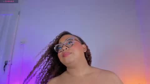 Snapshot of molly_blacke01 chatting on 18, 6, 2026 milee online show from 18, 6, 2026