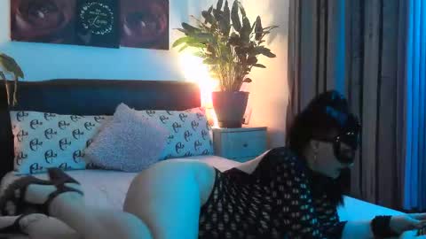 Molly online show from 8, 10, 2025