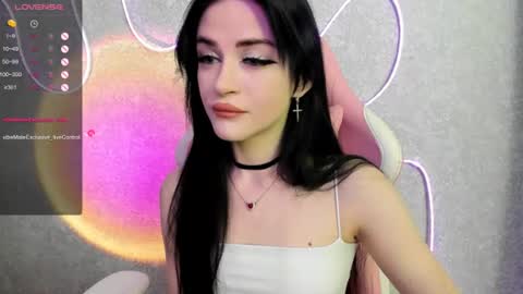 Snapshot of molly_crystall chatting on 11, 6, 2026 Molly - online show from 11, 6, 2026