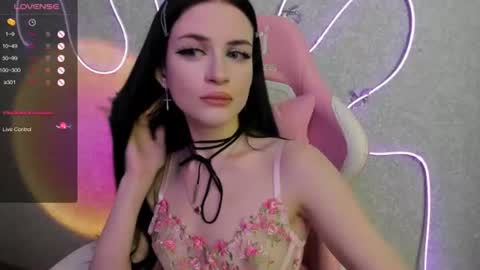 Snapshot of molly_crystall chatting on 13, 7, 2026 Molly - online show from 13, 7, 2026