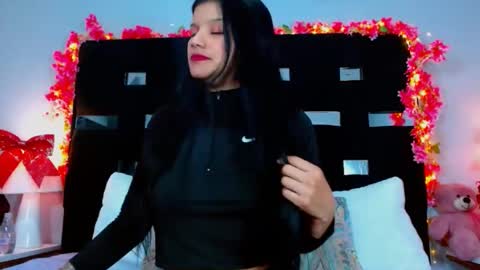 Snapshot of molly_drakons_hm chatting on 21, 12, 2024 molly online show from 21, 12, 2024