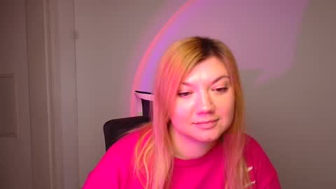 Snapshot of molly_moree chatting on 6, 1, 2025 Molly online show from 6, 1, 2025