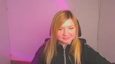 Snapshot of molly_moree chatting on 15, 1, 2025 Molly online show from 15, 1, 2025