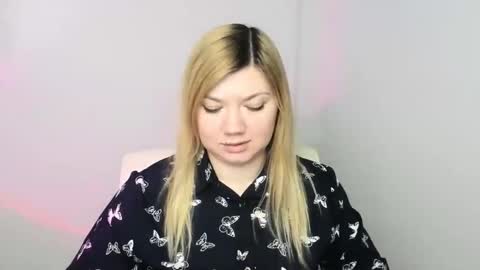 Snapshot of molly_moree chatting on 17, 1, 2025 Molly online show from 17, 1, 2025