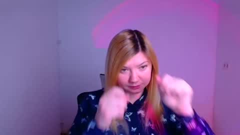 Snapshot of molly_moree chatting on 1, 2, 2025 Molly online show from 1, 2, 2025