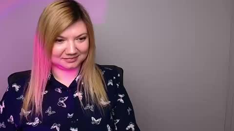 Snapshot of molly_moree chatting on 4, 2, 2025 Molly online show from 4, 2, 2025