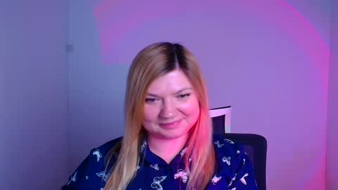 Snapshot of molly_moree chatting on 8, 2, 2025 Molly online show from 8, 2, 2025