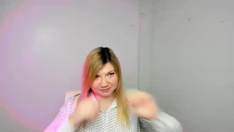 Snapshot of molly_moree chatting on 10, 2, 2025 Molly online show from 10, 2, 2025