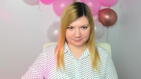 Snapshot of molly_moree chatting on 19, 2, 2025 Molly online show from 19, 2, 2025