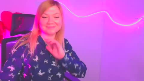 Snapshot of molly_moree chatting on 5, 3, 2025 Molly online show from 5, 3, 2025