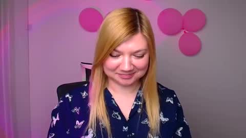 Snapshot of molly_moree chatting on 11, 3, 2025 Molly online show from 11, 3, 2025